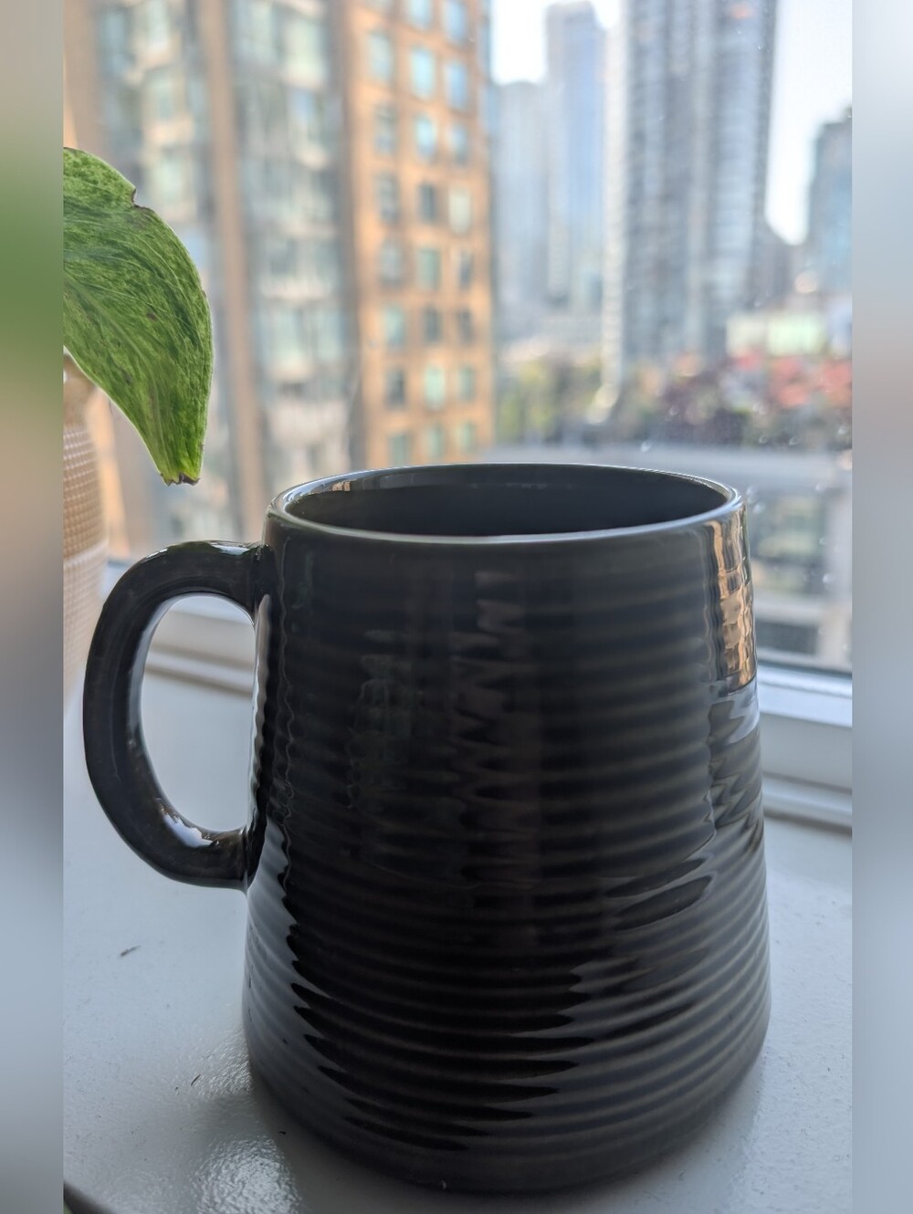 Black Ceramic Ribbed Coffee Mug - Modern Home Dining